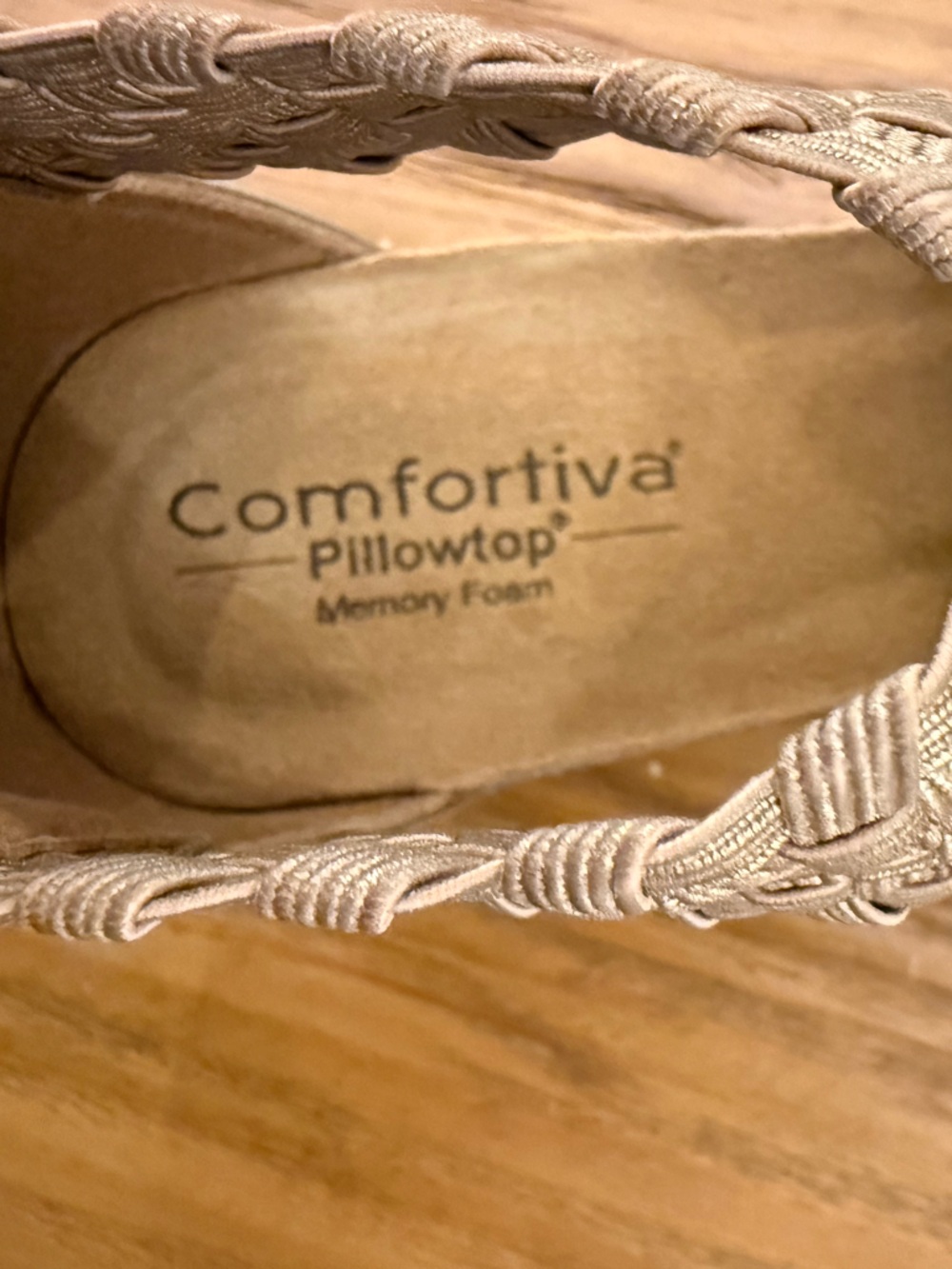 Comfortiva Alesha Metallic Woven Wedge Sandals Bronze Gold 6.5 NIB - Picture 10 of 12